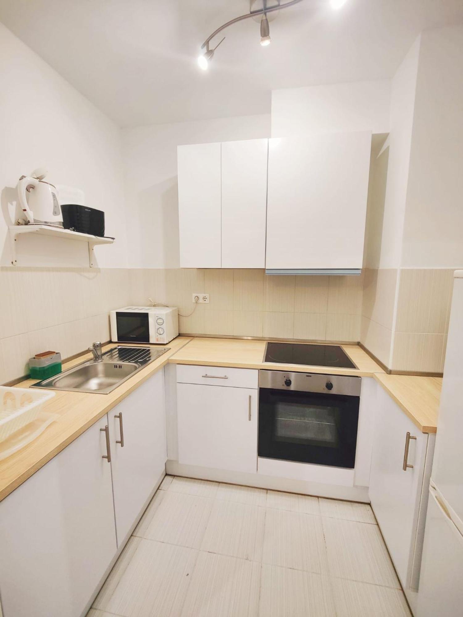 Maple Tree Budget Apartments Budapest Luaran gambar